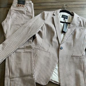 NWT. Banana Republic Blazer and Pants Set.